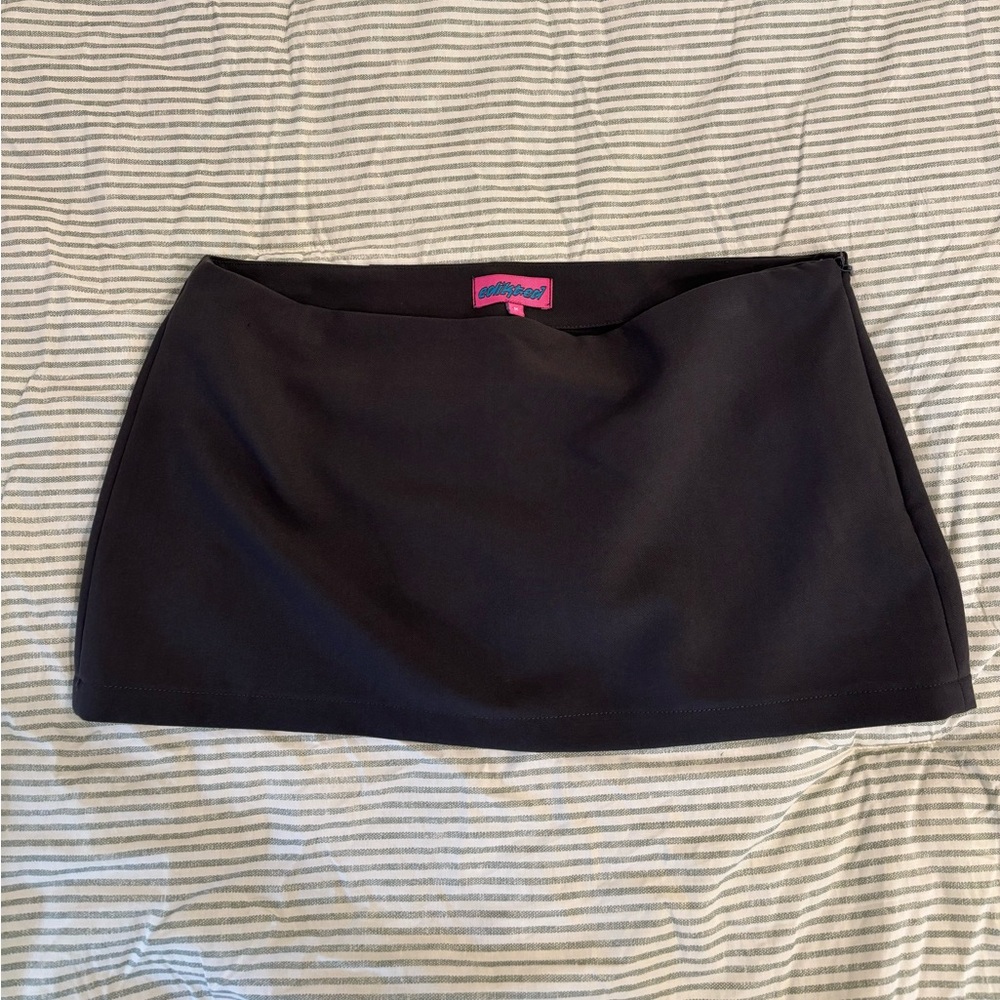 Edikted Piper Microskort Grey